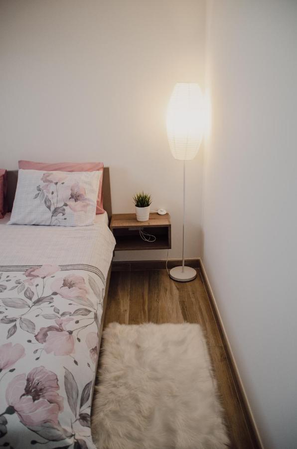 Ferienwohnung Harmonija Lux Vrdnik Exterior foto